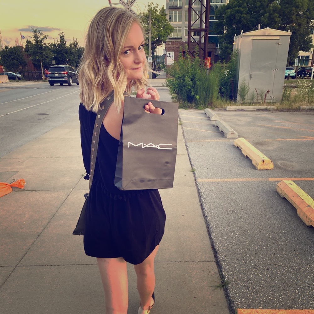 Meet your Posher, Jenna